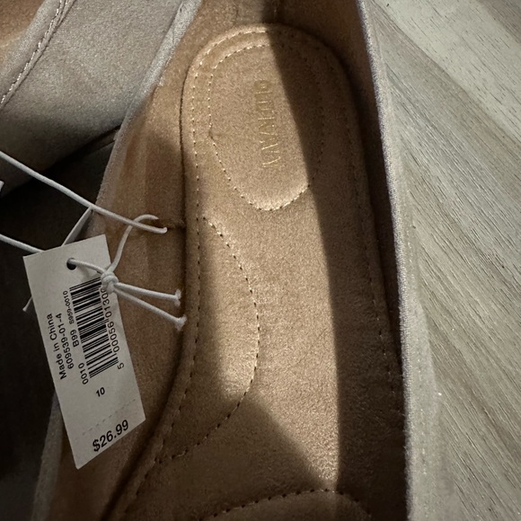 Old Navy Flats - BNWT - Size 10 - Picture 3 of 4